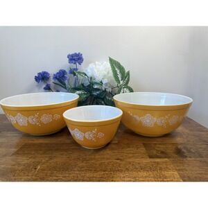 Vintage Pyrex Butterfly Gold Mixing‎ Bowl Set Retro 1970s Kitchen Bakeware MCM
